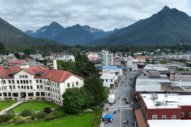Guided Walking Tour of Sitka | HISTORIC DOWNTOWN - Guide Performance