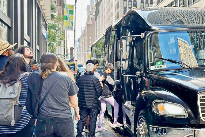 Half-Day Bus Tour of NYC Top Highlights - Luxury Bus Experience