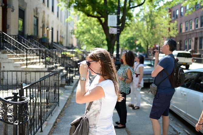 Harlem Guided Tour in French - Experiencing Harlems Vibrant Arts Scene