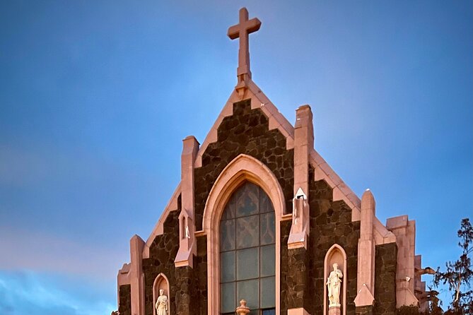 Hells Highway Adults-Only Nighttime Walking Ghost Tour in Flagstaff - Guide Performance and Storytelling