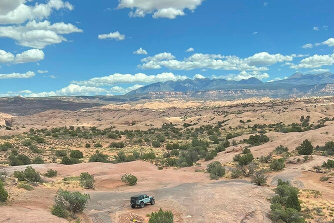 Hell's Revenge Private 4x4 Guided Jeep Experience in Moab - Meeting and Pickup Details