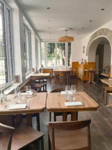 Hostellerie Du Lys - Accommodation Options