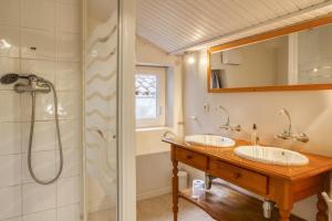 Hotel Boquier - Room Options and Amenities