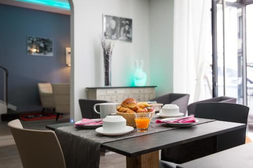 Hotel Cannes Croisette - Amenities and Services Offered
