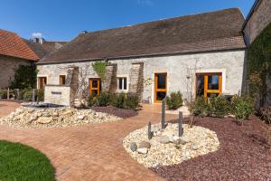 Hotel De La Cloche - Facilities and Amenities