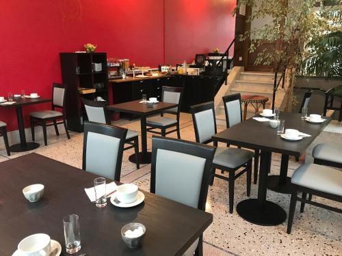 Hotel De LEurope - Guest Reviews and Ratings