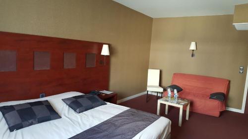 Hotel De Loire and Restaurant Les Bateliers - Amenities and Services Offered