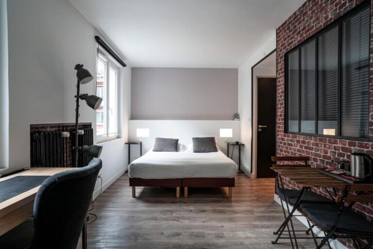 Hotel De Quebec Review