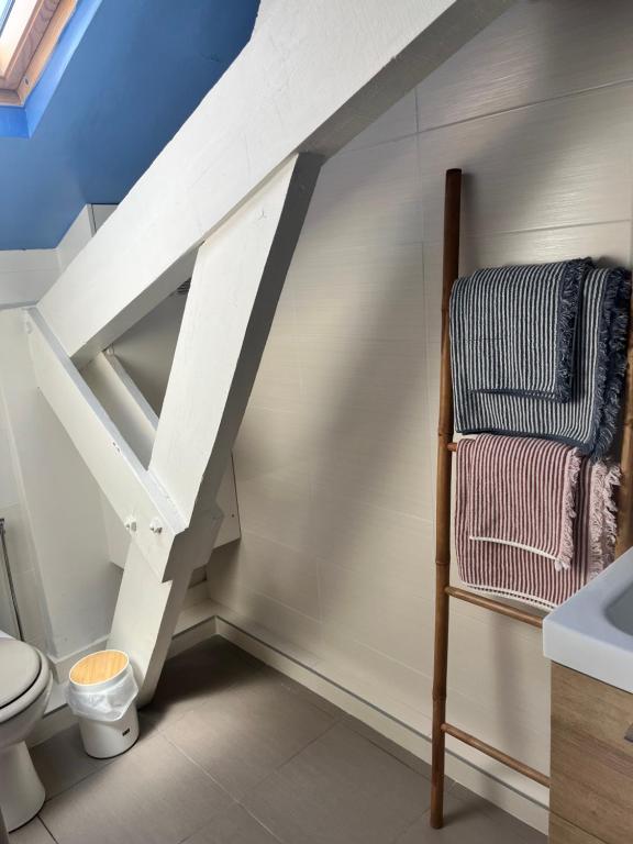 Hotel Eden - The Bather - Comfortable Accommodations and Amenities