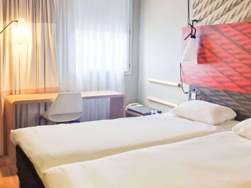 Hotel Ibis Dijon Centre Clemenceau - Location and Accessibility