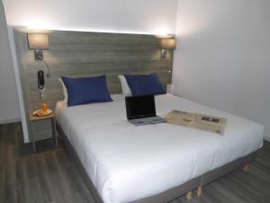 Hotel Le Circuit Le Mans - Dining Options at the Hotel