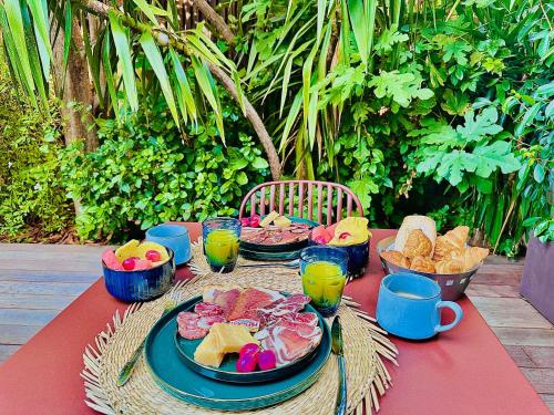 Hotel Le Mistral - Amenities and Services Offered