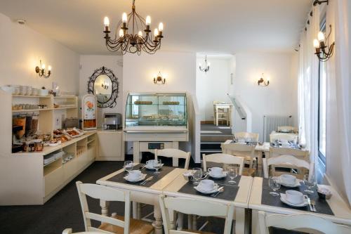 Hotel Le Mozart - Guest Reviews and Experiences