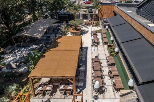 Hotel Le Relais Des Brasseurs - Aubagne - Guest Experience and Reviews