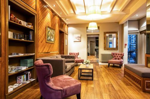 Hotel of the Dunes - Amenities and Services Offered