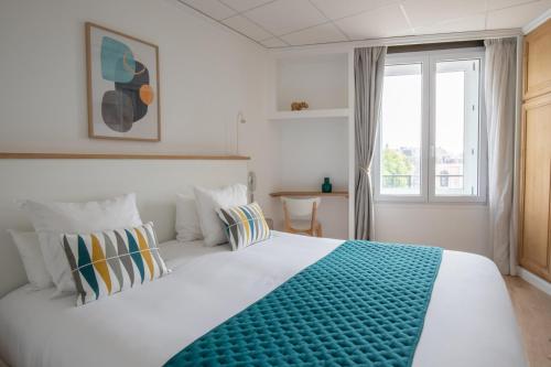 Hotel Porte Mars Reims Train Station Center Arena - Room Features and Amenities