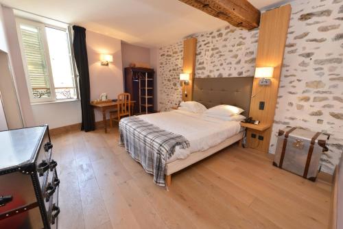 Hotel Relais De La Cote Dor - Facilities and Services Provided