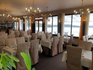 Hotel Restaurant La Caravelle - Dining Experience