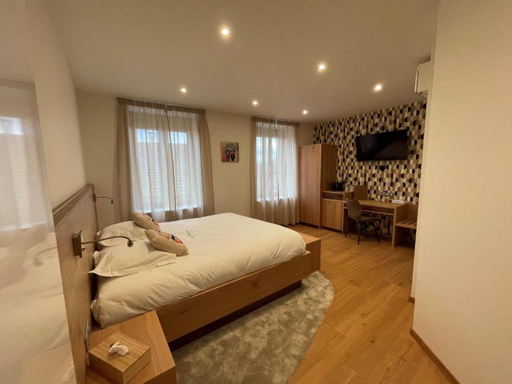 Hotel Restaurant La Charrue - Location and Accessibility