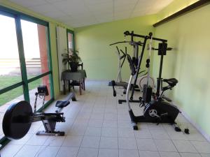 Hotel Restaurant La Crèche and Its Indoor Pool - Logis Hotels - Guest Ratings and Feedback