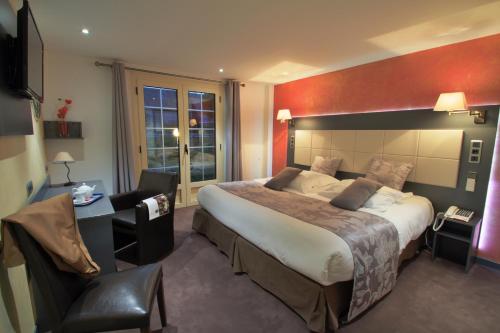 Hotel Restaurant Les Coquelicots, The Originals Relais Review