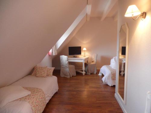 Hotel Restaurant Orchard of the Castles, Wine Route Haut-Koenigsbourg - Dining Experience