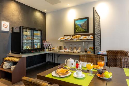 Hotel Terminus Saint-Charles - Guest Experience and Feedback