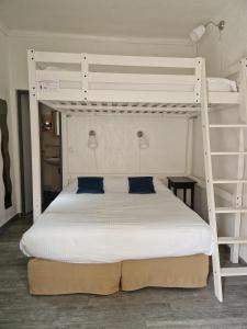 Hotel The Little Bohemia - Amenities and Facilities Offered