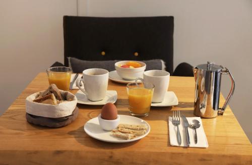 Hotel Villa Flornoy Pornichet Bay of La Baule - Amenities and Services Offered