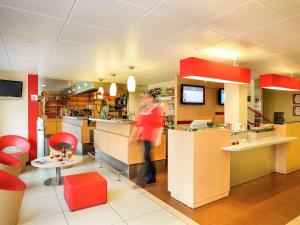 Ibis Le Mans East Pontlieue - Dining Experience at Le Pré Carré