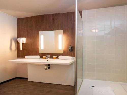 IBIS STYLES Rouen Parc Expos Zenith - Dining Options