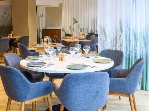 Ibis Styles Tours Centre - Dining Options