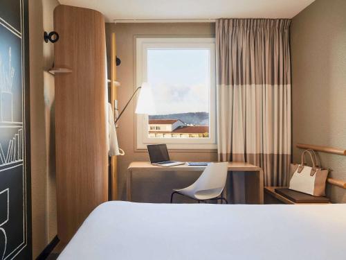 Ibis Toulon La Seyne Sur Mer - Room Features