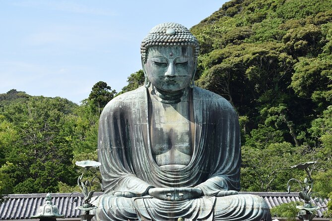 Kamakura Half Day Tour With Local Expert Guide - Visiting the Majestic Hase-dera Temple