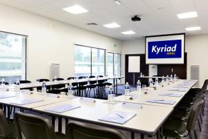 Kyriad Hotel Laval - Amenities and Services