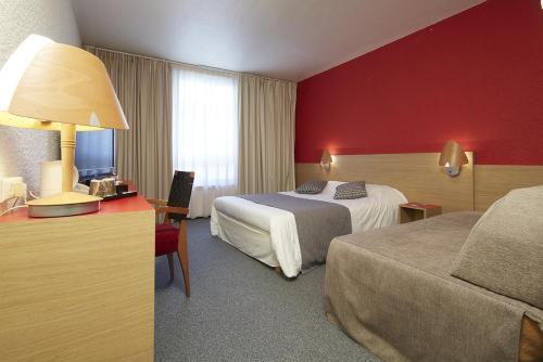 Kyriad Montchanin Le Creusot - Amenities and Services Offered