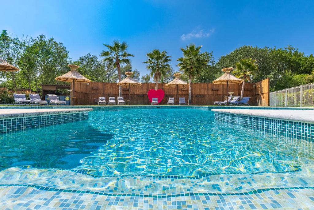 Les Bastides Saint Paul - Amenities and Services Offered