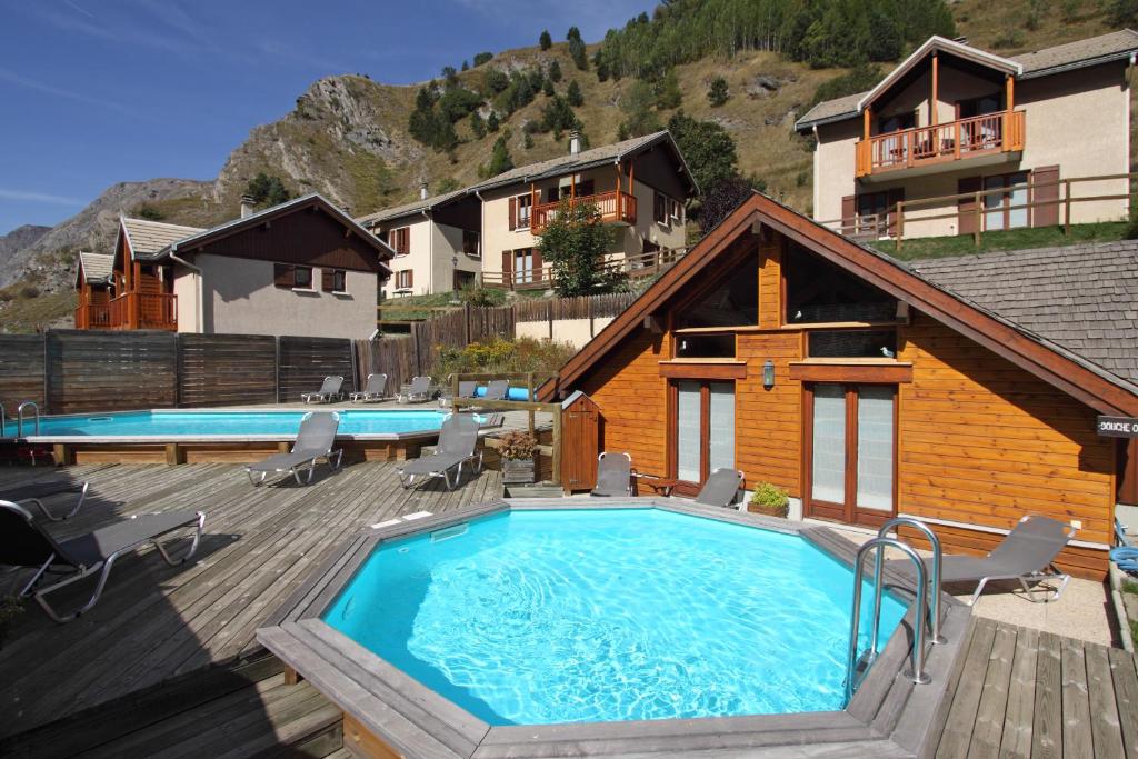 Locations Apartments & Chalets - Pedestrian Village, Glacier View - Amenities and Facilities