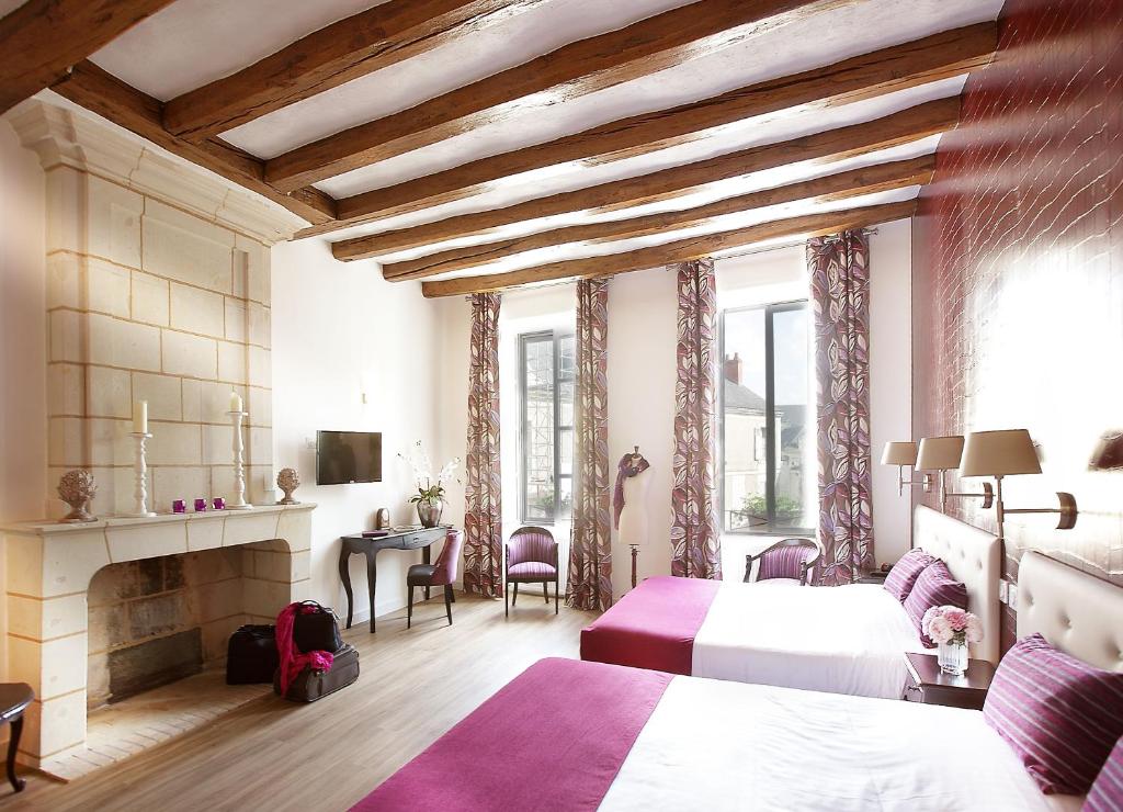 Logis Hotel La Croix Blanche Fontevraud - Dining Options
