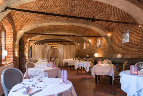 LOGIS-Hotel-Restaurant La Gentilhommière - Amenities and Services