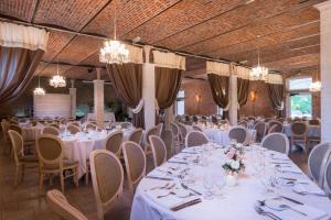 LOGIS-Hotel-Restaurant La Gentilhommière - Amenities and Services