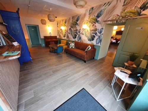 Logis Hotel Restaurant L'Odyssée Champêtre - Room Types and Features