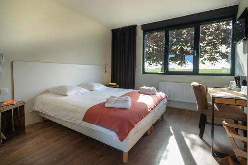 Logis Hotel & Restaurant of the Aerodrome of the Bay of Somme - Facilities and Services