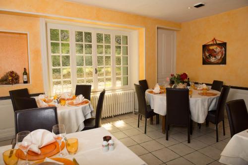 Logis Hotel Restaurant Vuillot - Amenities and Features