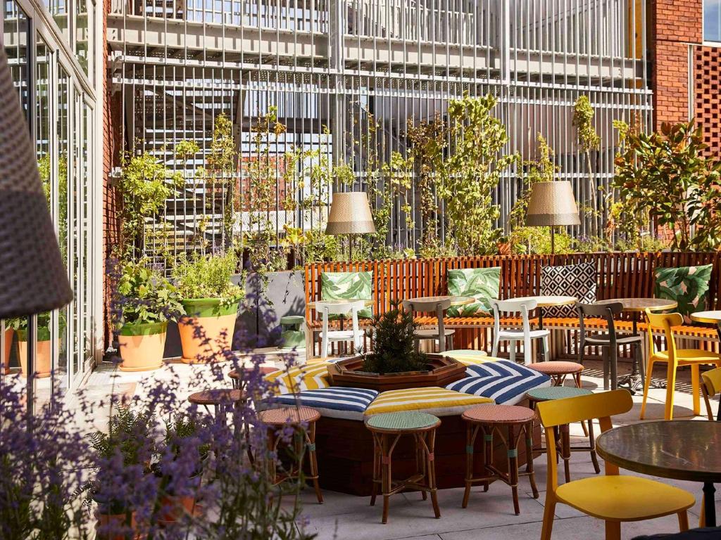 Mama Shelter Lille - Amenities and Services