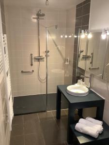 Monet Hotel - Policies and Additional Information