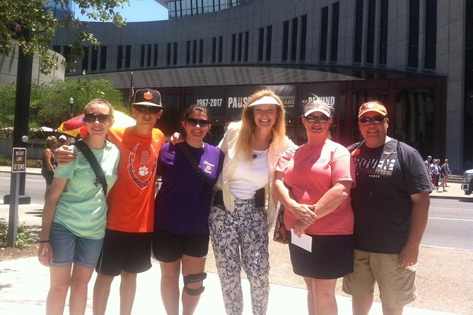 Nashvilles Famous Footsteps Guided Walking Tour - Visiting Iconic Landmarks