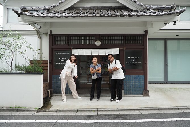 Nezu Shrine and Yanaka: Afternoon Downtown Walking Tour - Nezu Shrine: A Tranquil Oasis