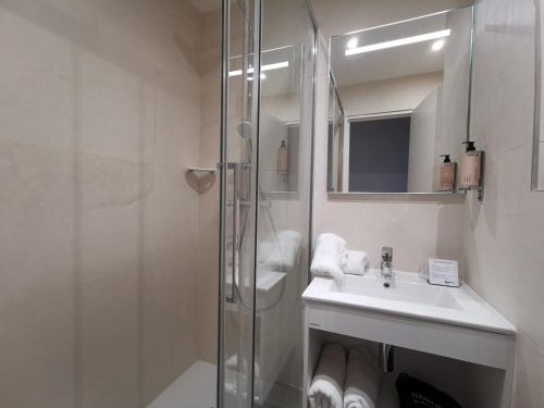 OpalInn - Guest Experience