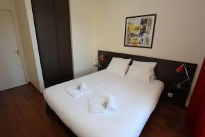 OSullivans Bar and Hotel - Facilities and Amenities